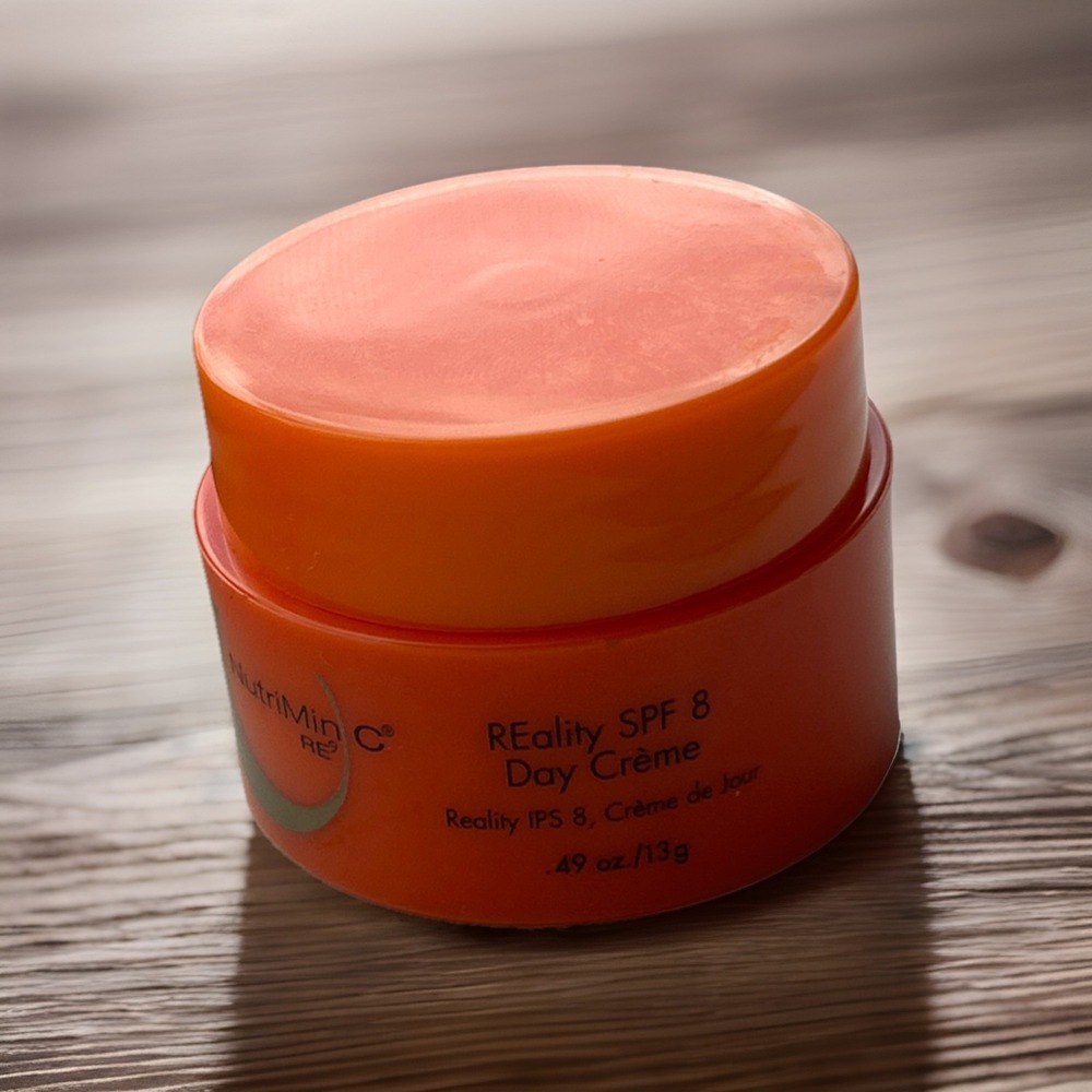 Arbonne NutriMin C RE9 REality SPF 8 Day Creme .49 Oz New Expired Travel No Seal